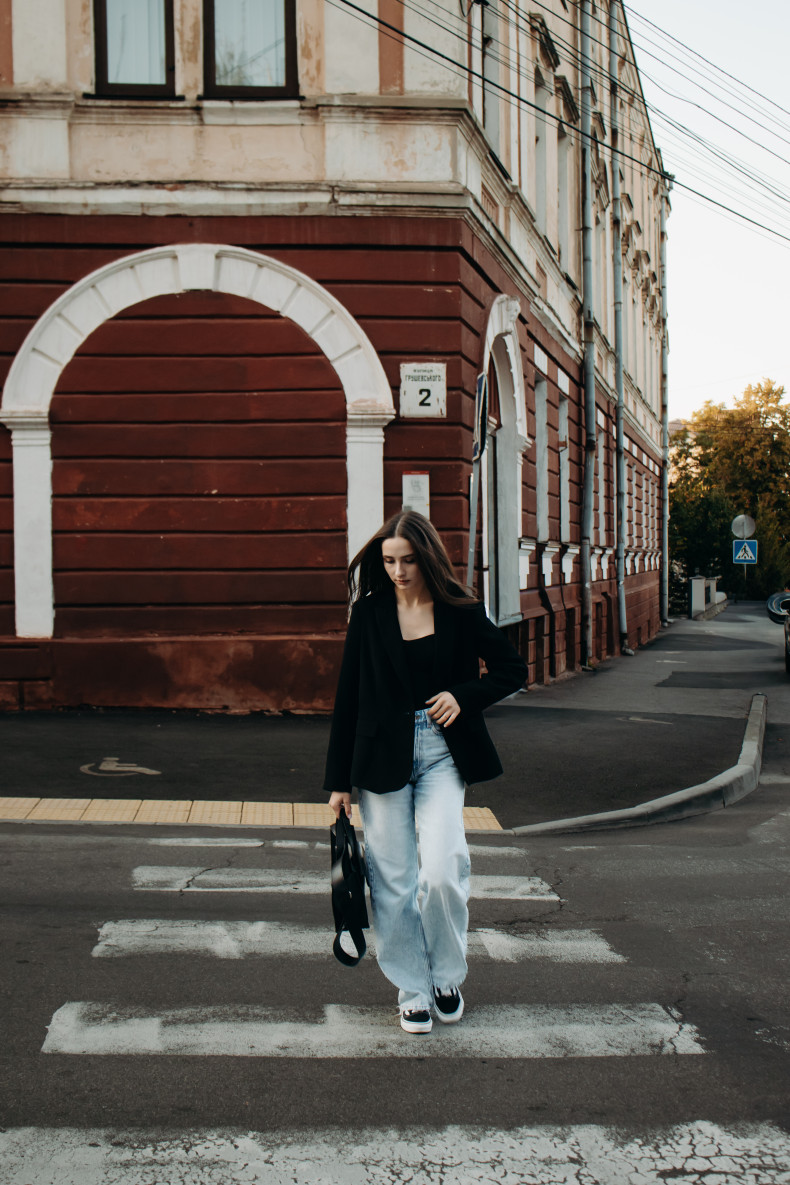 Стильна фотосесія на заході сонця у місті, фото - Фотограф Вероніка Шевчук
