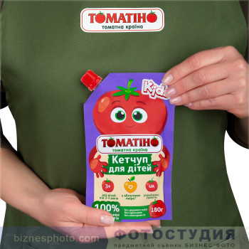 Фудзйомка (фуд-фотографія) для виробника ТОМАТІНО — це професійне мистецтво зйомки їжі, страв та напоїв, головна мета якого — передати текстуру, свіжість та викликати апетит у глядача. Якісний візуальний контент безпосередньо впливає на продажі, тому є ключовим інструментом для ресторанів, служб доставки, брендів продуктів харчування та фуд-блогерів. 70 видів малюнків ПВХ фонів.