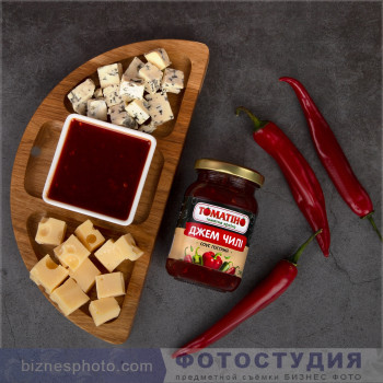 Фудзйомка (фуд-фотографія) для виробника ТОМАТІНО — це професійне мистецтво зйомки їжі, страв та напоїв, головна мета якого — передати текстуру, свіжість та викликати апетит у глядача. Якісний візуальний контент безпосередньо впливає на продажі, тому є ключовим інструментом для ресторанів, служб доставки, брендів продуктів харчування та фуд-блогерів. В наявності 70 видів малюнків ПВХ фонів.