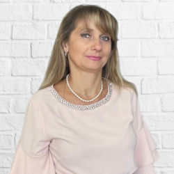 Суркова Алла Степанівна