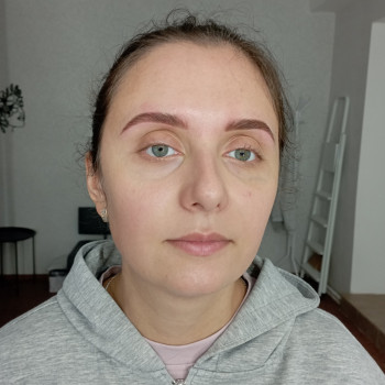Фарбування та корекція брів
