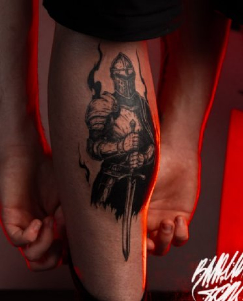 Для хлопців меч чорно-білі, фото - Тату салон Black ton tattoo