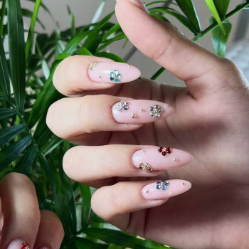 Фото с портфолио Vibe nails