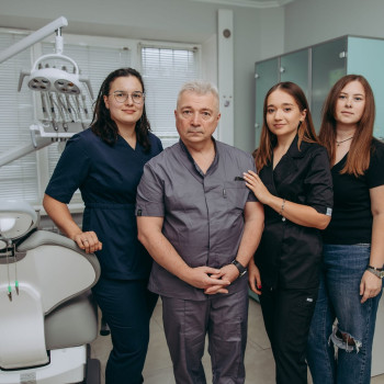 Фото с портфолио Стоматологія Dental Space