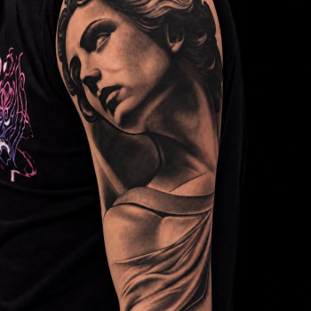 Фото с портфолио Zoria Tattoo