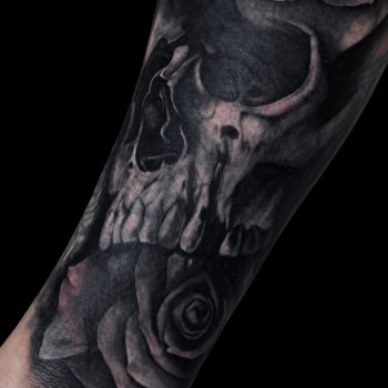 Фото с портфолио Zoria Tattoo