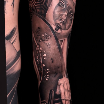 Фото с портфолио Zoria Tattoo
