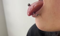 Пирсинг языка Майстер з пірсингу Татьяна Київ