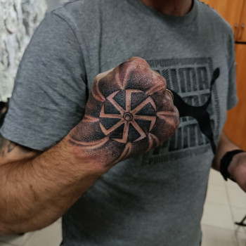 Фото с портфолио Дмитрий Tattooin