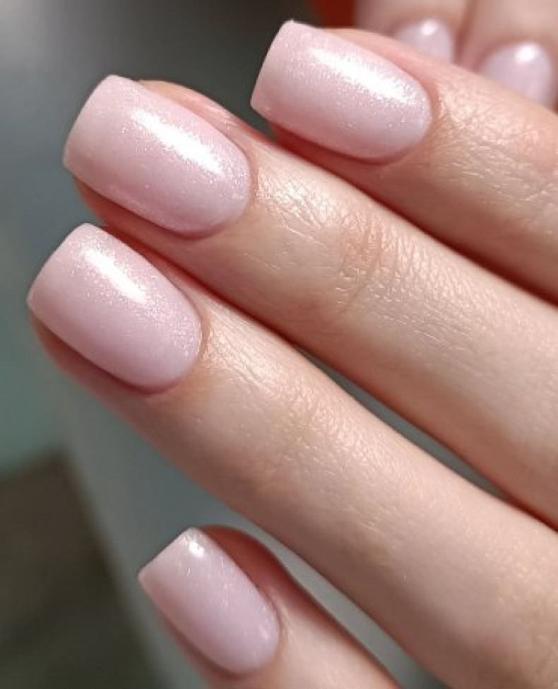 Маникюр на короткие ногти нежный нюдовый, фото - Подолог Оксана Кухар