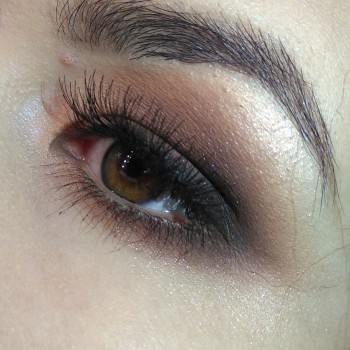 Коррекция бровей
                    Візажист Марина Живченко Миколаїв