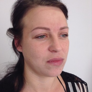 Ручной татуаж бровей в теневой технике Slide&Tap
                    Салон краси Студия Взгляд Миколаїв