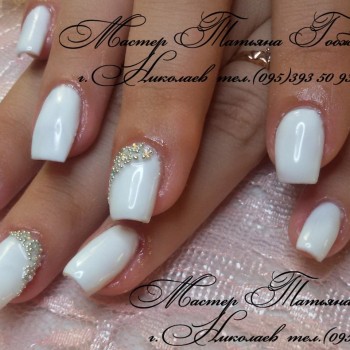 Коррекция наращеных ногтей
                    Салон краси Бюро Красивых Услуг Миколаїв