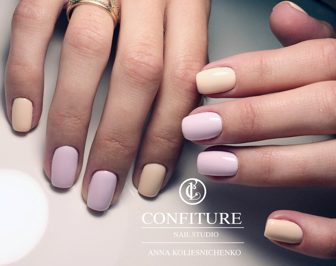 Маникюр на короткие ногти нежный в пастельных тонах, фото - Ногтевая студия CONFITURE