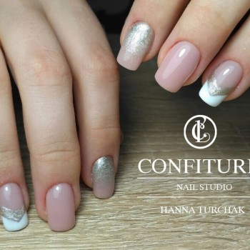 Наращивание ногтей: выкладной френч
                    Нігтьова студія CONFITURE Миколаїв