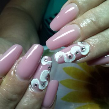 Коррекция гелевых ногтей
                    Майстер манікюру Наталия Качалина Миколаїв