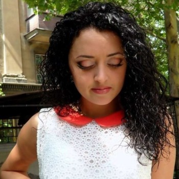 Поресничное наращивание
                    Визажист Валентина Шевченко Николаев