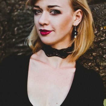 Прически
                    Візажист Ирина Миколаїв