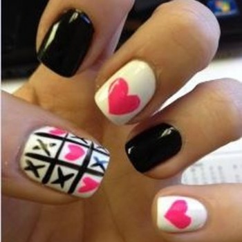 Покрытие гель-лак
                    Нігтьова студія CeNDi Львов