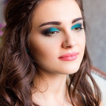 Выпускной макияж
                    Візажист Анника Дніпро