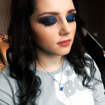 Вечерний макияж
                    Визажист Анника Днепр