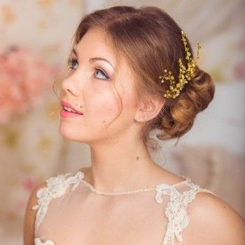Свадебная прическа
                    Визажист Анна Мельничук Киев