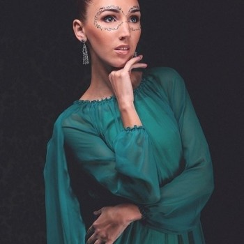 Подиумный макияж
                    Визажист Екатерина Дудина Винница