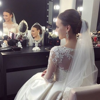 Свадебная прическа
                    Стилист Анна Швец Винница