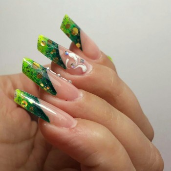 Наращивание ногтей гелем
                     Студия-салон красоты Алены Баланюк Херсон