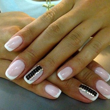 Маникюр классический
                    Салон красоты DESIDERIO Херсон