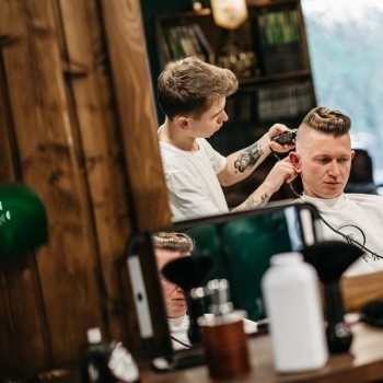 Мужская стрижка
                    Барбершоп Frisor Херсон