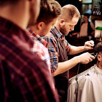 Мужская стрижка + борода
                    Барбершоп Frisor Херсон