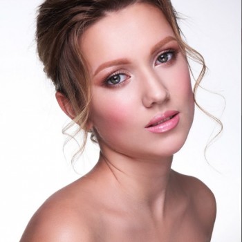 Выпускной макияж
                    Визажист Ирина Петренко Херсон