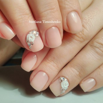 Маникюр классический
                    Мастер маникюра Светлана Тирик Киев