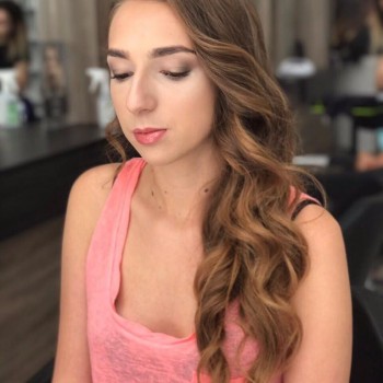 Окрашивание омбре, сомбре, шатуш
                    Салон красоты Mira Киев