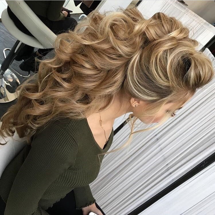 Укладка волос на длинные волосы блонд, фото -  Beauty Rooms