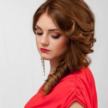 Женская прическа фотостудия профессиональный макияж, фото -  2D