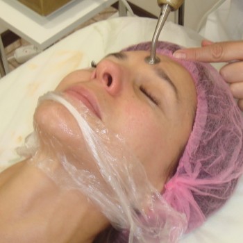 Комбинированная чистка кожи лица и тела
                    Косметолог Татьяна Прилепа Запорожье