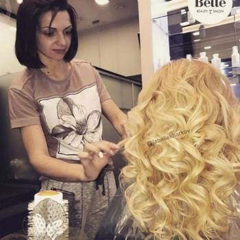 Укладка волос женская прическа, фото -  La Belle