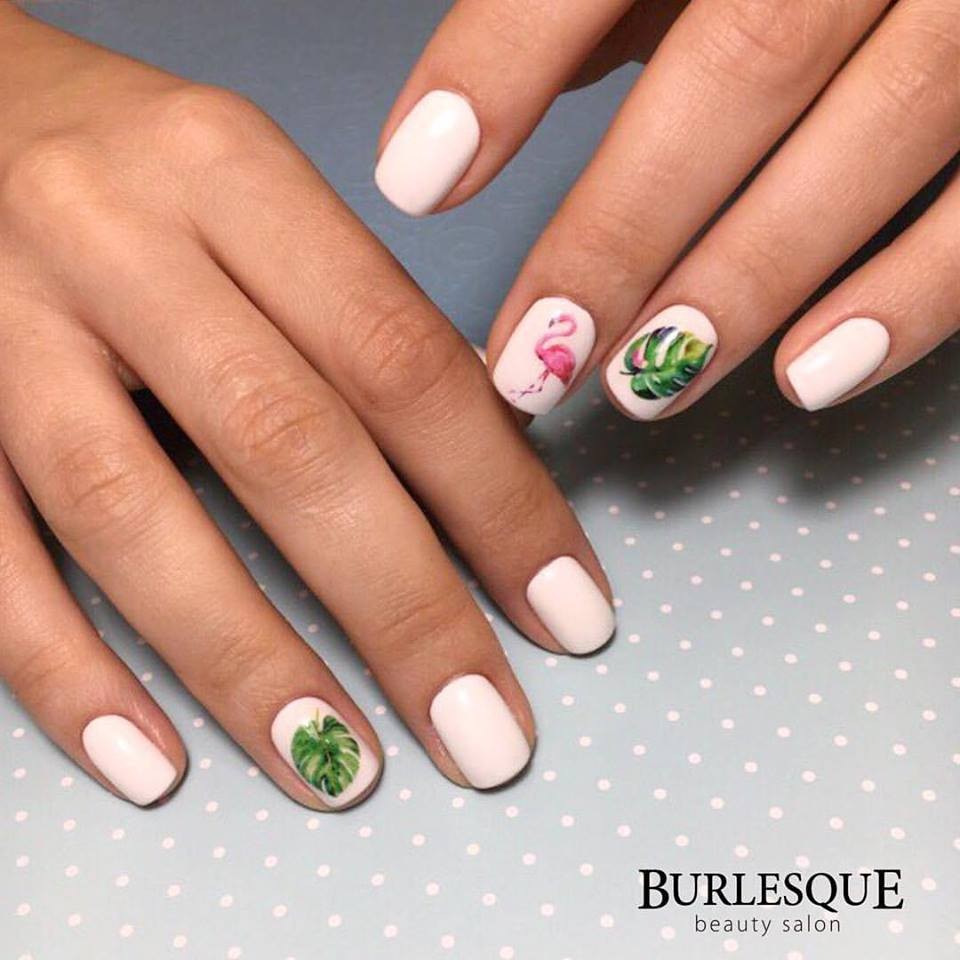 Білий манікюр на короткі нігті літо, фото -  Бурлеск
