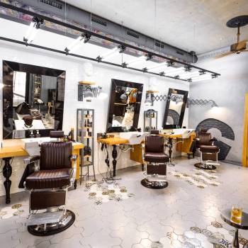 Чоловіча стрижка барбершоп оформлення брів, фото -  Groom