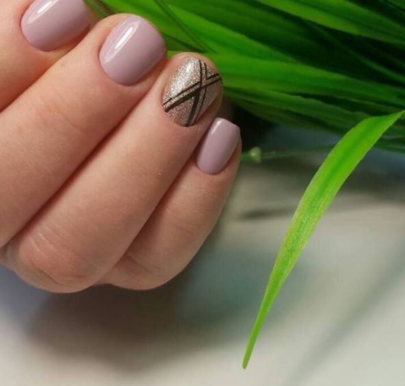 Манікюр на короткі нігті нюдовий квадратні, фото -  Medispa Harmony