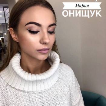 догляд за обличчям, оформлення брів, нарощеннявій, професійний макіяж