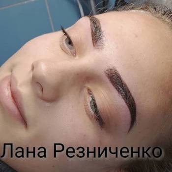 микроблейдинг бровей
