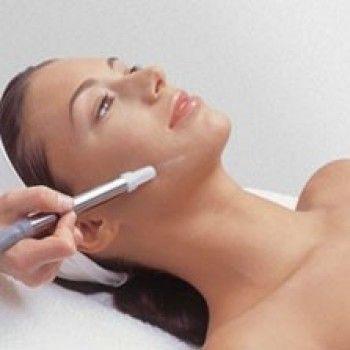 апаратна косметологія обличчя, догляд за обличчям, корекціяз моршок, оформлення брів, нарощеннявій, косметологія обличчя