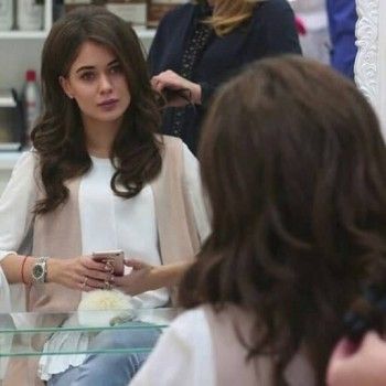 Жіноча стрижка укладка волосся оформлення брів, фото -  Культ красоты