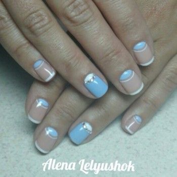 Французский/лунный маникюр
                    Майстер манікюру Алёна Лелюшок Одеса