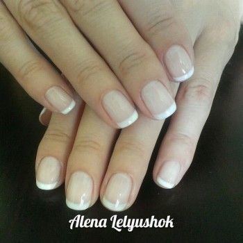 Французский/лунный маникюр
                    Майстер манікюру Алёна Лелюшок Одеса