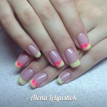 Французский/лунный маникюр
                    Майстер манікюру Алёна Лелюшок Одеса