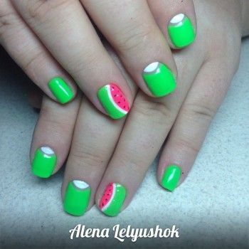 Французский/лунный маникюр
                    Майстер манікюру Алёна Лелюшок Одеса